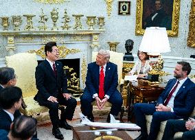 President Trump Meets With South Korean President Myung - DC