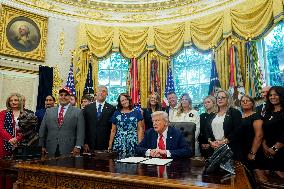 Trump Meets Families Of 13 Us Troops Killed In Afghanistan Withdrawal - DC