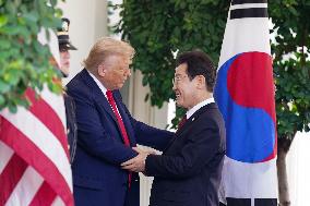 President Trump Meets With South Korean President Myung - DC