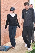 Venise Emma Stone Airport Arrivals JR