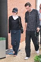 Venise Emma Stone Airport Arrivals JR