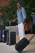 Venise Pierfrancesco Favino Airport Arrivals JR