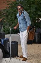 Venise Pierfrancesco Favino Airport Arrivals JR