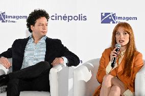 Dreams Press Conference - Mexico