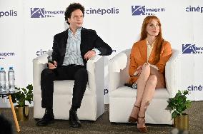 Dreams Press Conference - Mexico
