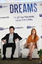 Dreams Press Conference - Mexico
