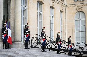 Emmanuel Macron welcomes Bassirou Diomaye Faye at the Elysee FA