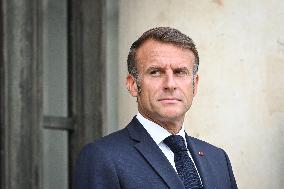 Emmanuel Macron welcomes Bassirou Diomaye Faye at the Elysee FA