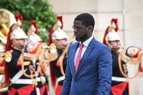 Emmanuel Macron welcomes Bassirou Diomaye Faye at the Elysee FA