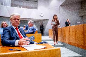 House of Representatives Meets on NSC departure - The Hague