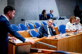 House of Representatives Meets on NSC departure - The Hague