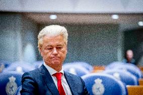 House of Representatives Meets on NSC departure - The Hague