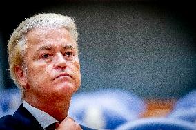 House of Representatives Meets on NSC departure - The Hague