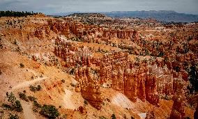 Illustration - Bryce Canyon is a National Park - USA
