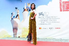 Venice Mother Premiere AM