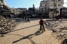 Displaced Children At Gaza City Shelter