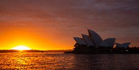 Morning glow at Sydney Opera House