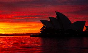 Morning glow at Sydney Opera House