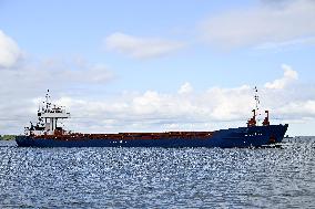 Hav Dolphin cargo ship heading to Vaasa