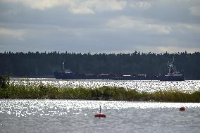 Hav Dolphin cargo ship heading to Vaasa