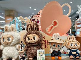 Pop Mart Mini Labubu Doll