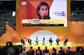 Debate at the REF 2025 in Paris FA