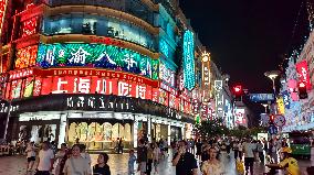 Nanjing Road Pedestrian Street Tour in Shanghai