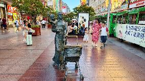Nanjing Road Pedestrian Street Tour in Shanghai