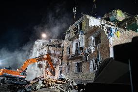 Russian Strikes in Kiev Claim 23 Lives - Ukraine