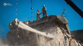 Russian Strikes in Kiev Claim 23 Lives - Ukraine