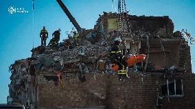 Russian Strikes in Kiev Claim 23 Lives - Ukraine