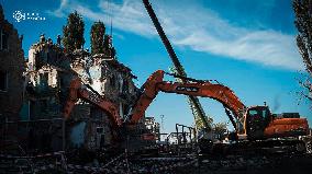 Russian Strikes in Kiev Claim 23 Lives - Ukraine