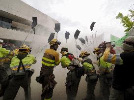 Firefighters Rally in Valladolid Against Mismanagement - Spain