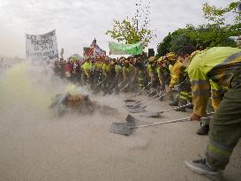 Firefighters Rally in Valladolid Against Mismanagement - Spain