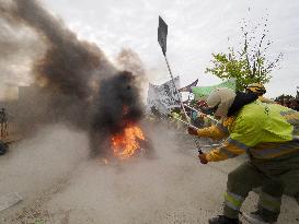 Firefighters Rally in Valladolid Against Mismanagement - Spain