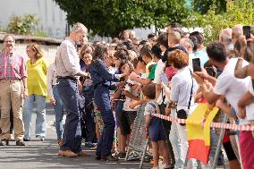 King and Queen Visit Fire-Damaged Caceres Villages