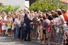King and Queen Visit Fire-Damaged Caceres Villages