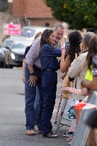 King and Queen Visit Fire-Damaged Caceres Villages