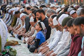 Rabi Ul Awal Prayers Held In Srinagar - India