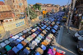 Rabi Ul Awal Prayers Held In Srinagar - India