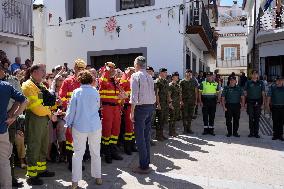 King and Queen Visit Fire-Damaged Caceres Villages