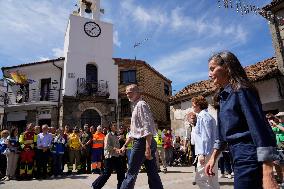 King and Queen Visit Fire-Damaged Caceres Villages