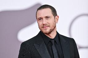 Venice A Pied d Oeuvre Premiere AM