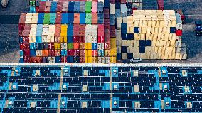 Qingdao Free Trade Zone Container Yard
?