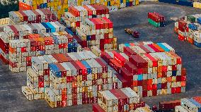 Qingdao Free Trade Zone Container Yard
?