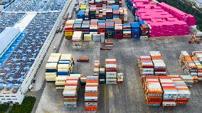 Qingdao Free Trade Zone Container Yard
?