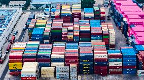 Qingdao Free Trade Zone Container Yard
?