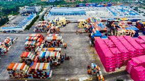 Qingdao Free Trade Zone Container Yard
?