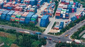 Qingdao Free Trade Zone Container Yard
?