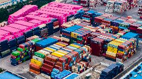 Qingdao Free Trade Zone Container Yard
?